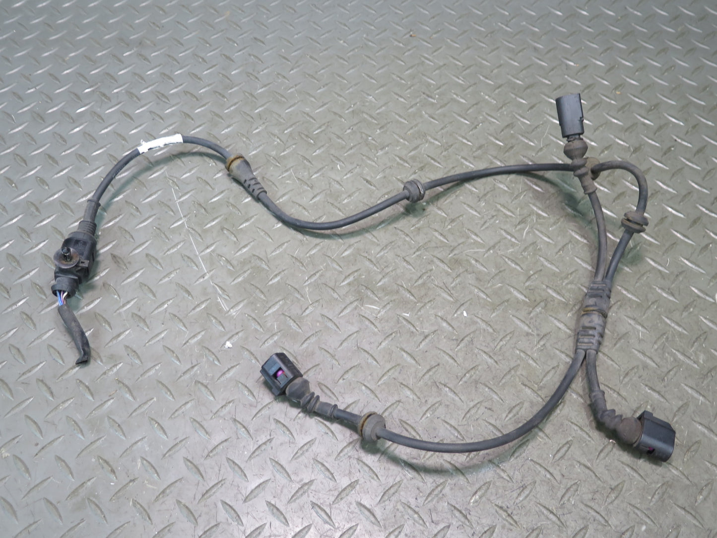 2003-2010 Porsche Cayenne 955 Rear Left Wheel ABS Speed Sensor