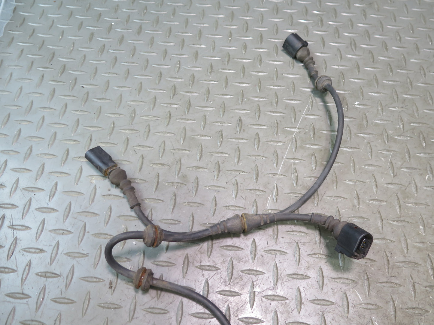 2003-2010 Porsche Cayenne 955 Rear Right Wheel ABS Speed Sensor