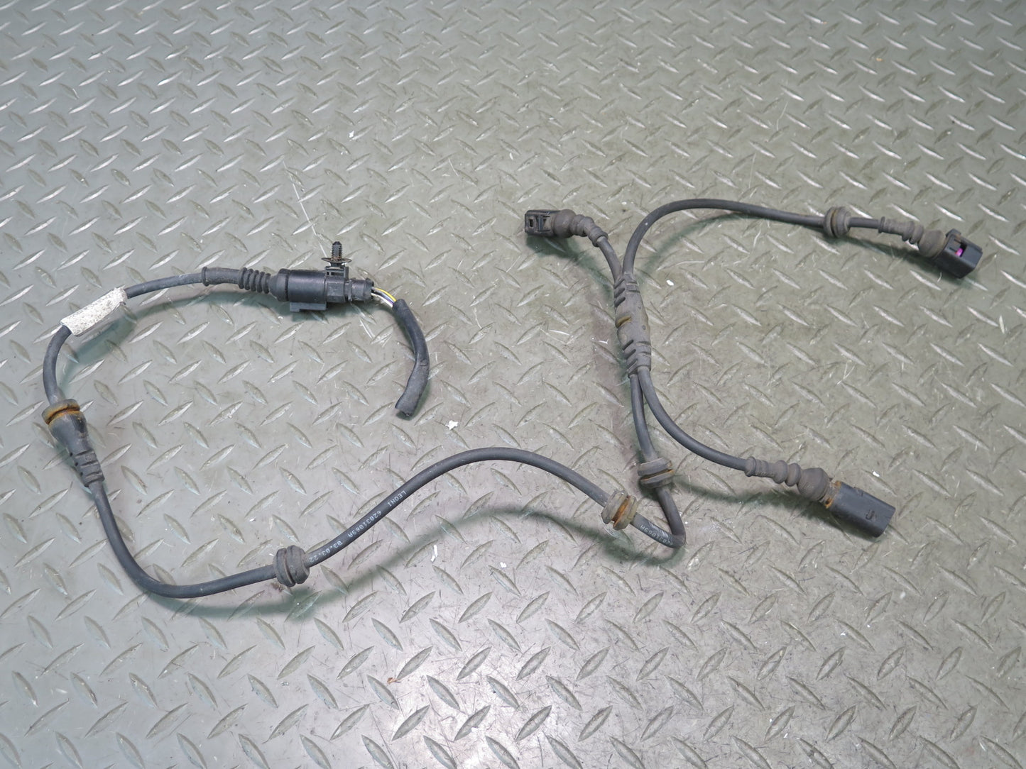 2003-2010 Porsche Cayenne 955 Rear Right Wheel ABS Speed Sensor