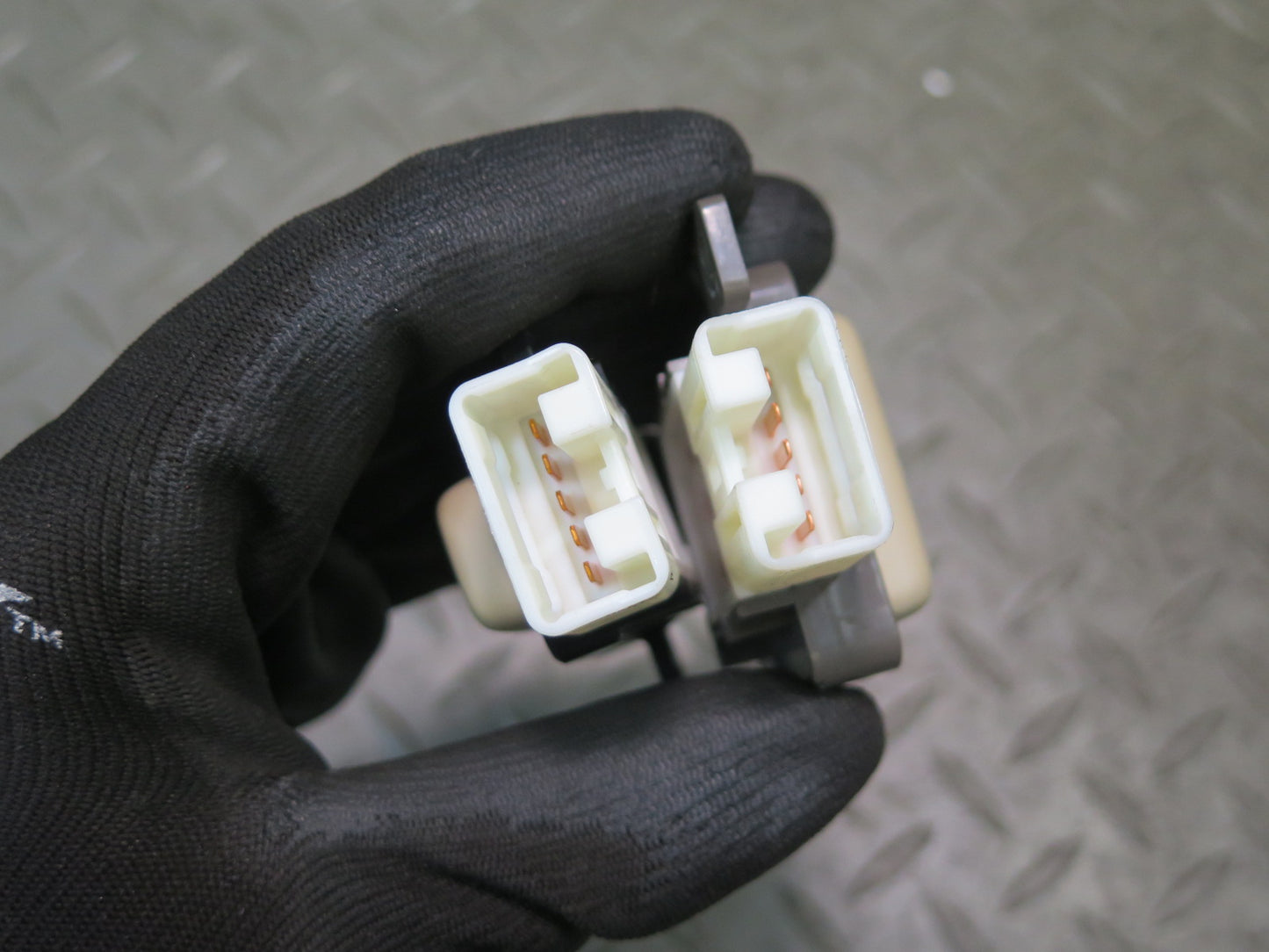 2008-2015 Lexus URJ201L LX570 Front Left Seat Position Lumbar Support Switch Set