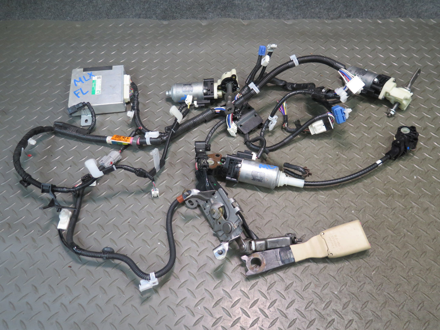 2008-2010 Lexus URJ201L LX570 Front Left Side Seat Control Module W/ Motors Set
