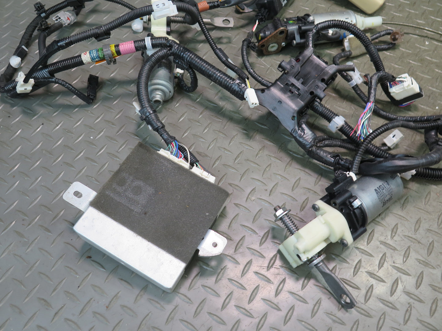2008-2010 Lexus URJ201L LX570 Front Left Side Seat Control Module W/ Motors Set
