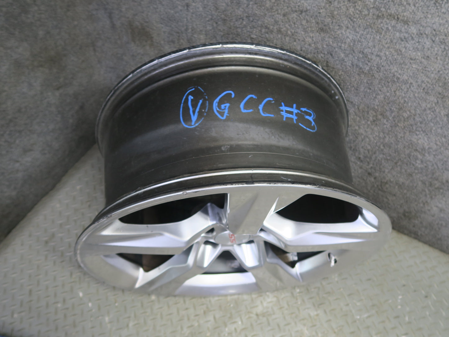 16-18 Chevrolet Camaro SS Rear Alloy R20 20" Wheel Rim 20x9.5JJ ET39 Silver OEM