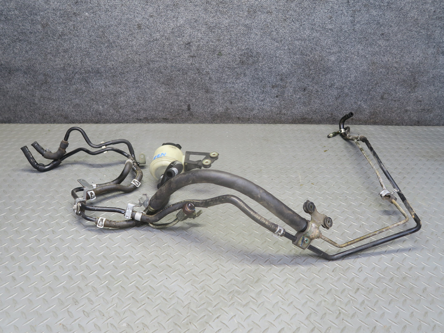 04-06 Nissan 350Z Z33 Convertible Power Steering Hose Pipe Line w Reservoir OEM