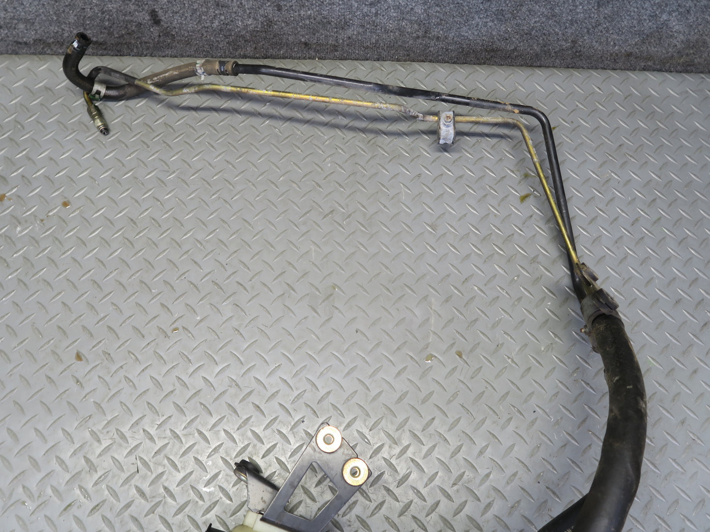 04-06 Nissan 350Z Z33 Convertible Power Steering Hose Pipe Line w Reservoir OEM