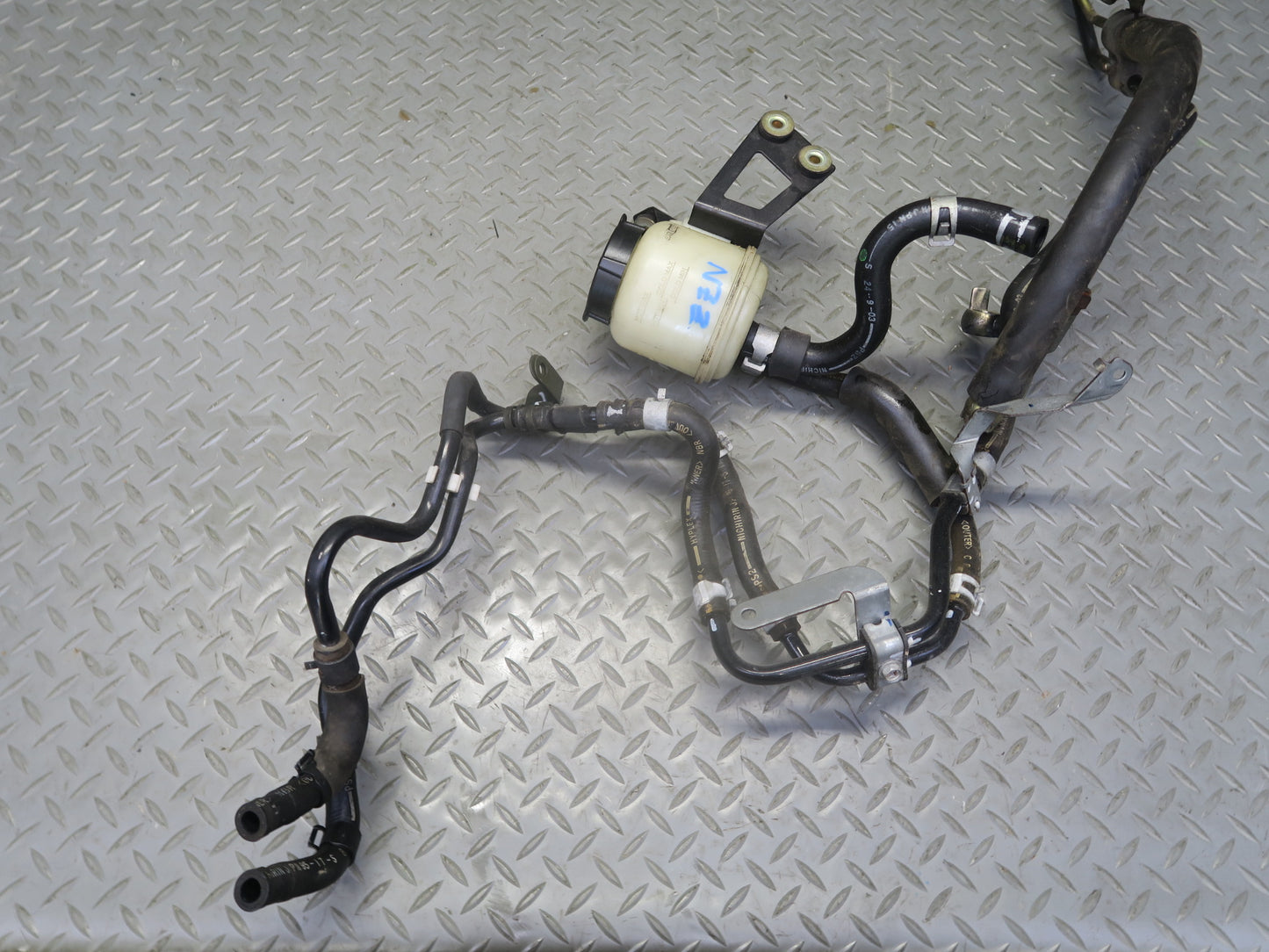 04-06 Nissan 350Z Z33 Convertible Power Steering Hose Pipe Line w Reservoir OEM