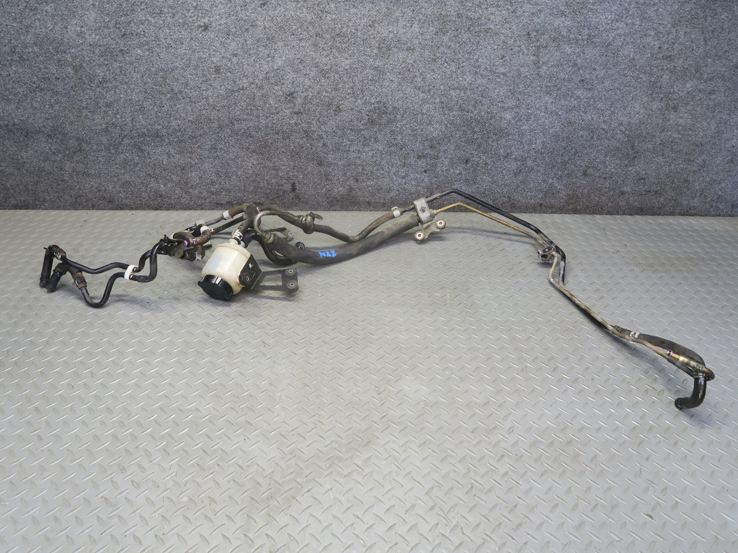 04-06 Nissan 350Z Z33 Convertible Power Steering Hose Pipe Line w Reservoir OEM