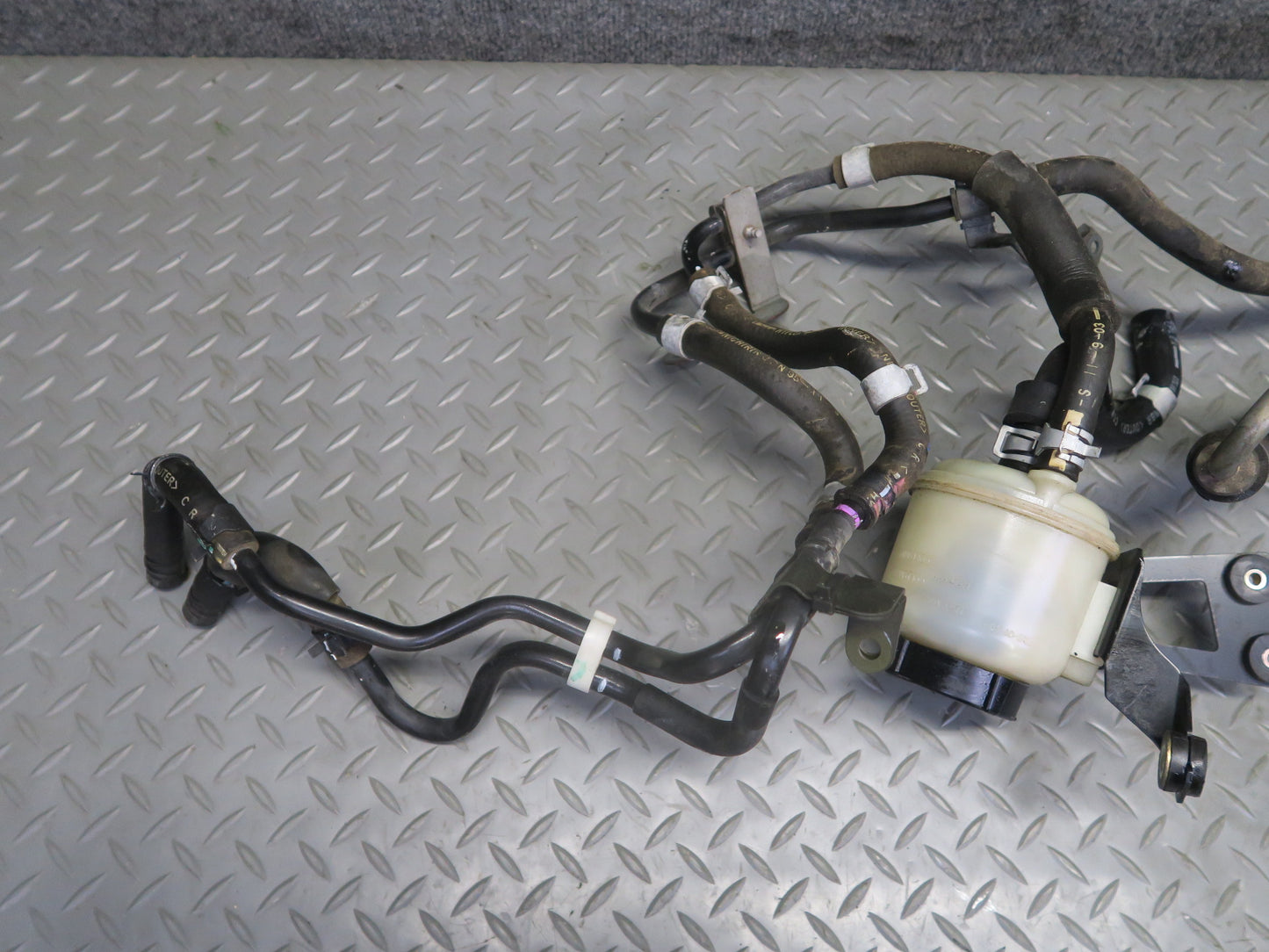 04-06 Nissan 350Z Z33 Convertible Power Steering Hose Pipe Line w Reservoir OEM