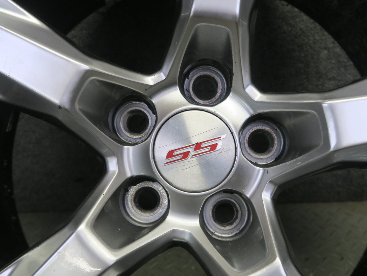 16-18 Chevrolet Camaro SS Rear Alloy R20 20" Wheel Rim 20x9.5JJ ET39 Silver OEM