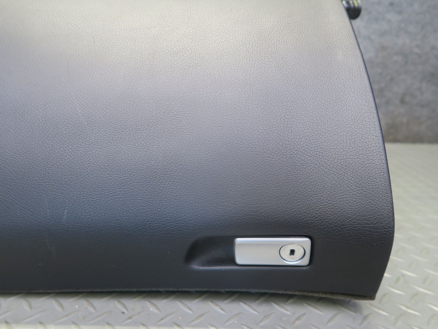 2013-2019 Mercedes X166 GLS450 Dash Front Right Glove Box Compartment Storage