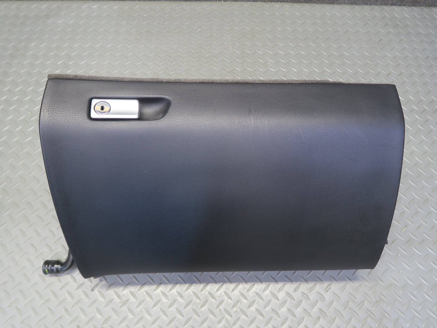 2013-2019 Mercedes X166 GLS450 Dash Front Right Glove Box Compartment Storage