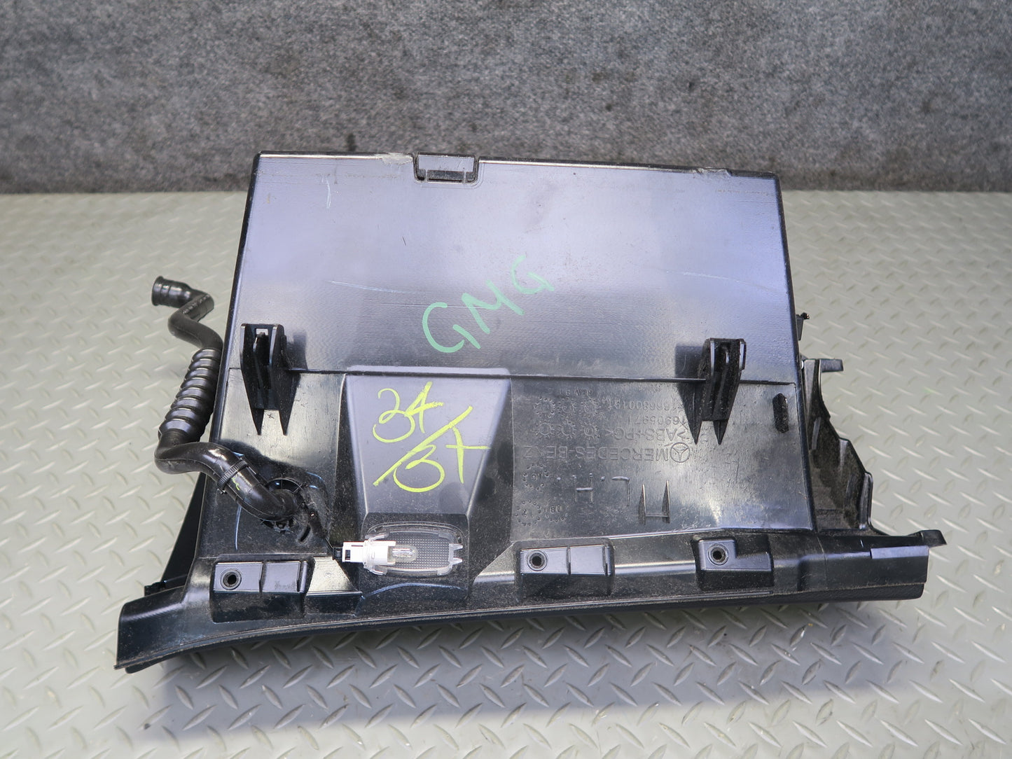 2013-2019 Mercedes X166 GLS450 Dash Front Right Glove Box Compartment Storage
