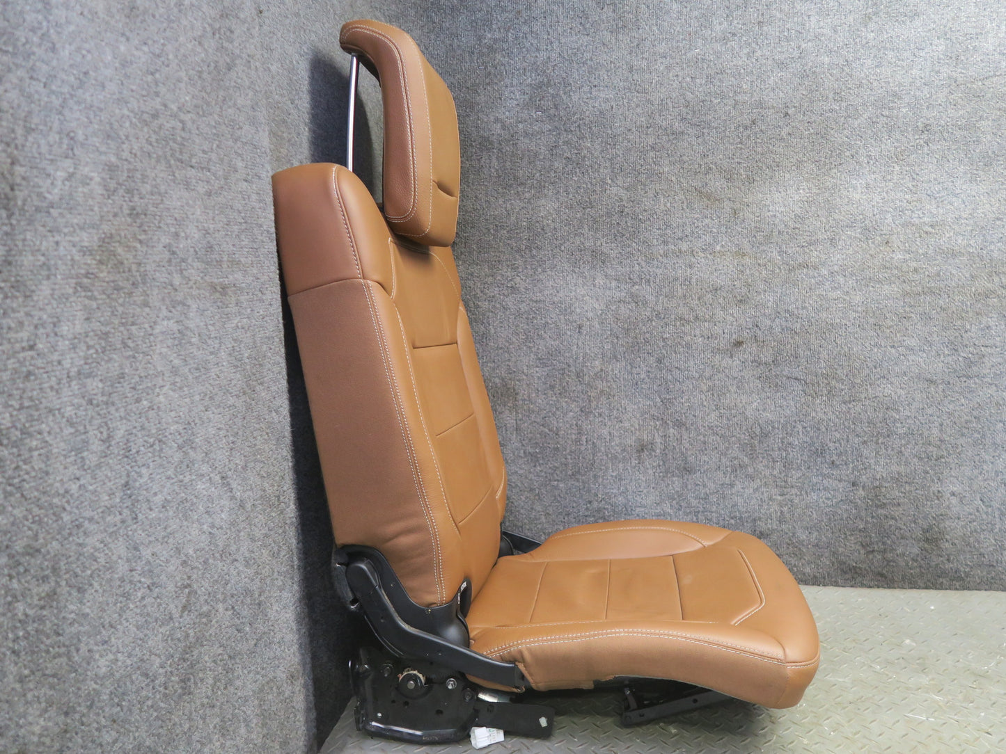 2017-2019 Mercedes X166 GLS450 Rear Third 3RD ROW Side Leather Seat Brown