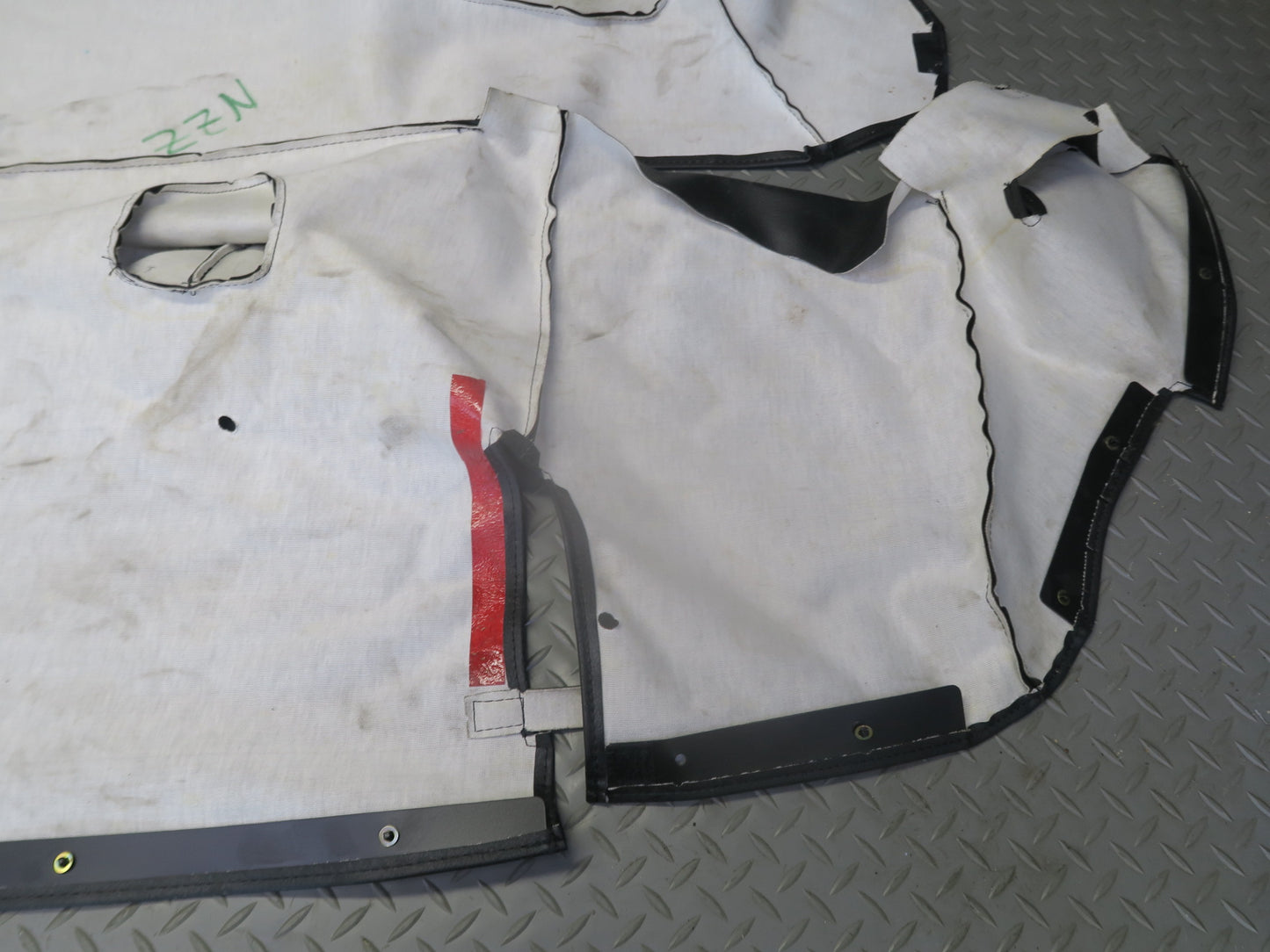 04-09 Nissan Z33 350Z Convertible TOP Roof Leather Compartment Liner Cover OEM