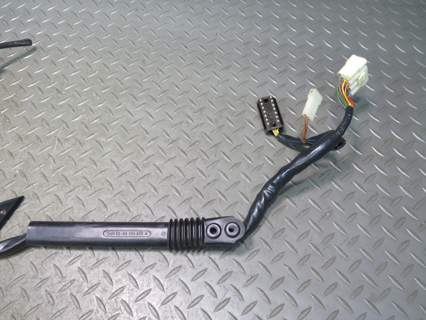 1987-1989 Porsche 928 S Left Driver Side Door Wire Wiring Harness