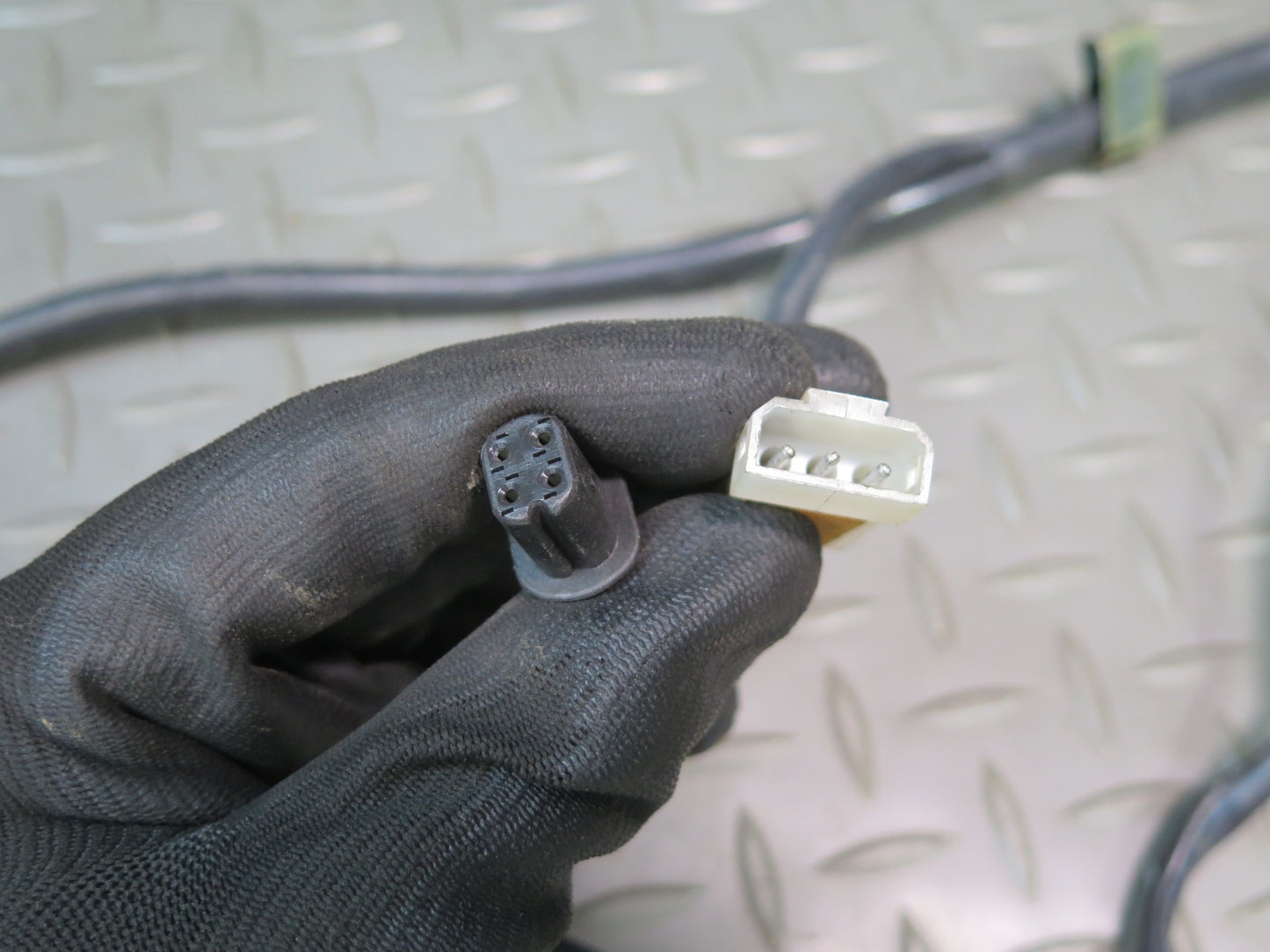 1987-1989 Porsche 928 S Left Driver Side Door Wire Wiring Harness