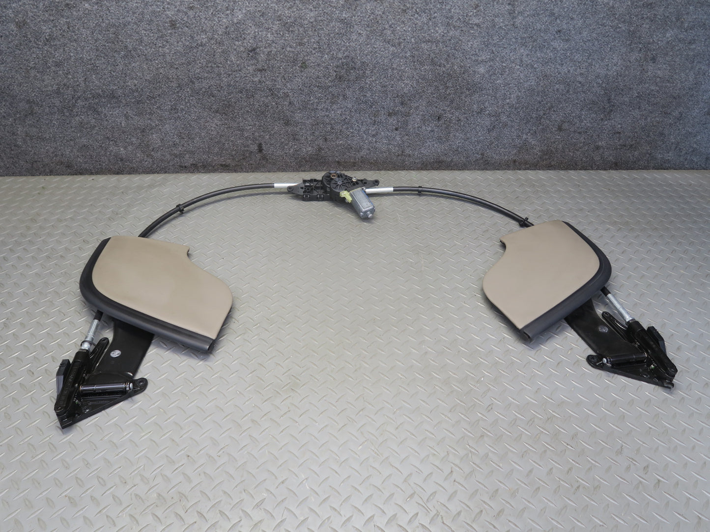 07-12 Mercedes R230 Sl-class Convertible TOP Roof Rear Flap Motor Assy Beige OEM