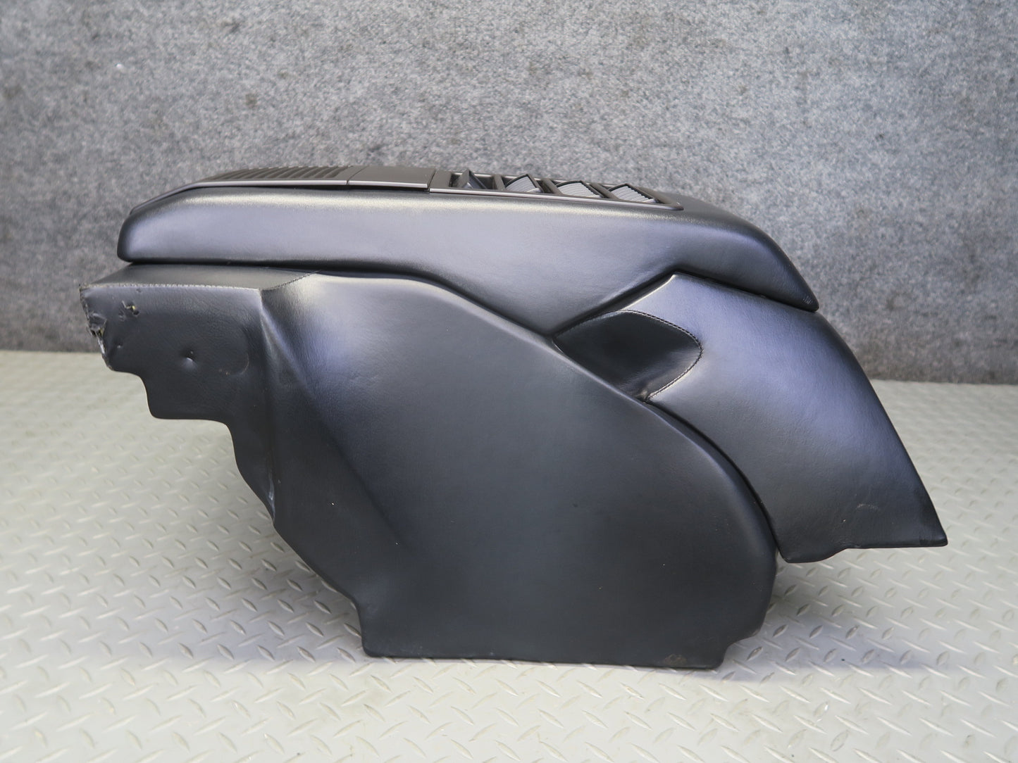 1984-1991 Porsche 928 S4 Rear Center Console Armrest Storage Compartment Black