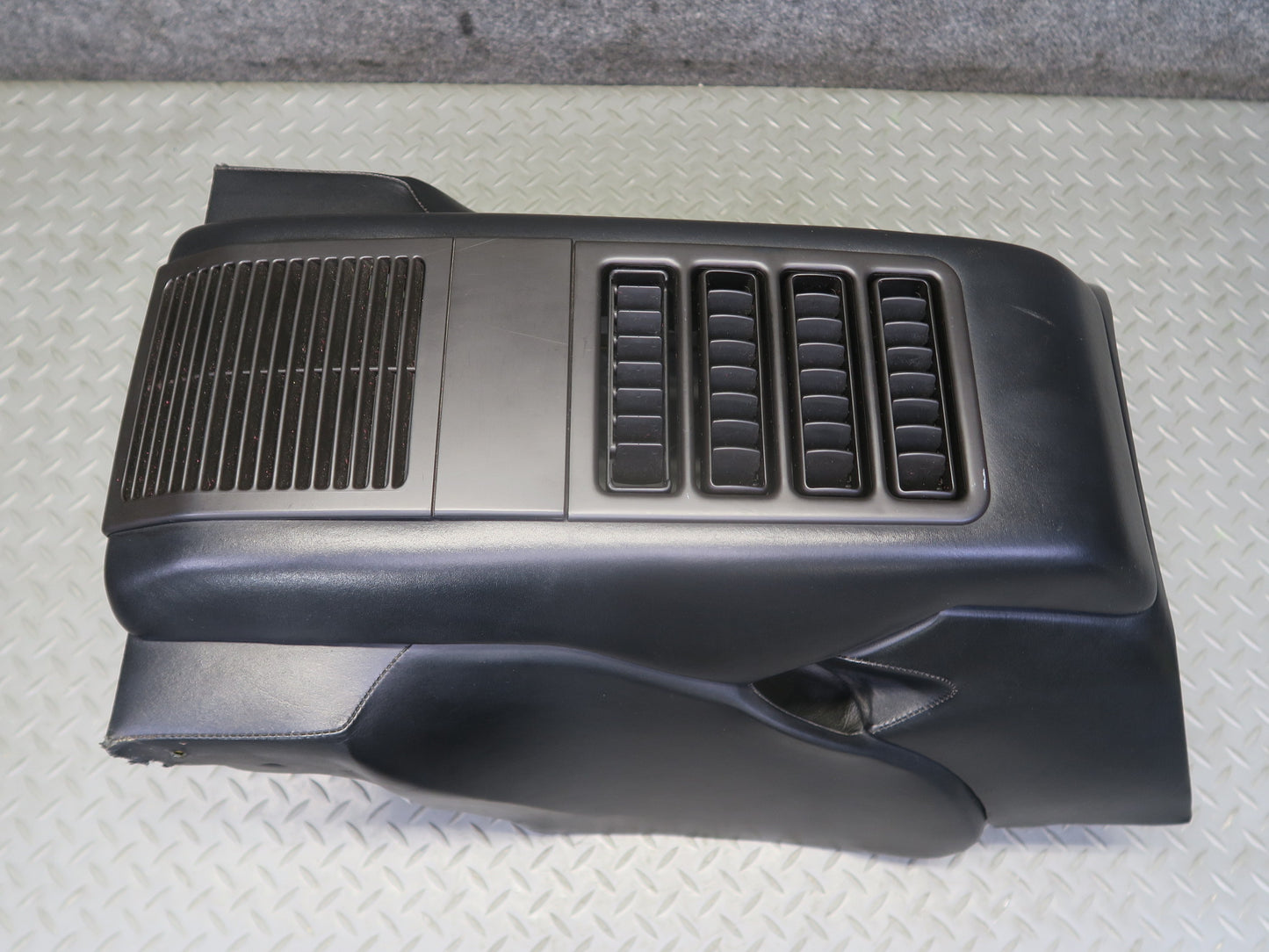 1984-1991 Porsche 928 S4 Rear Center Console Armrest Storage Compartment Black
