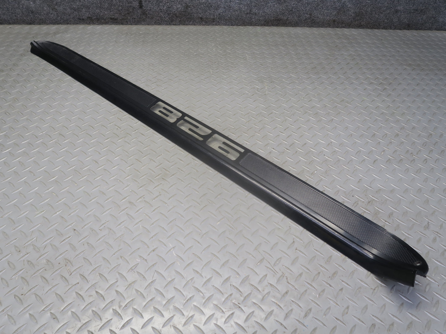 1984-1991 Porsche 928 Right Door Scuff Sill Plate Trim Cover 92855105602