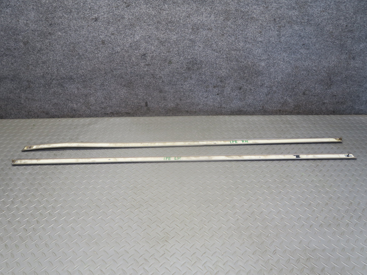 83-95 Porsche 928 S4 Right Left Fender Door Quarter Body Molding Panel Set of 5
