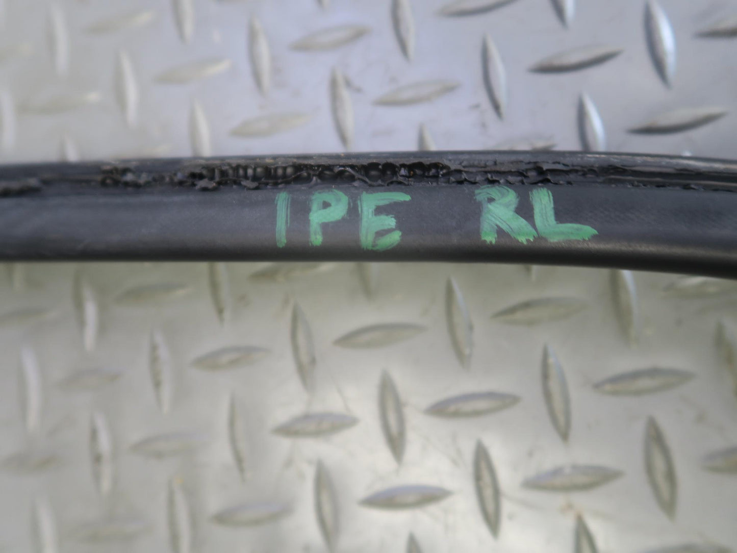 1984-1991 Porsche 928 Rear Quarter Window Weatherstrip Surround Seal Trim Set