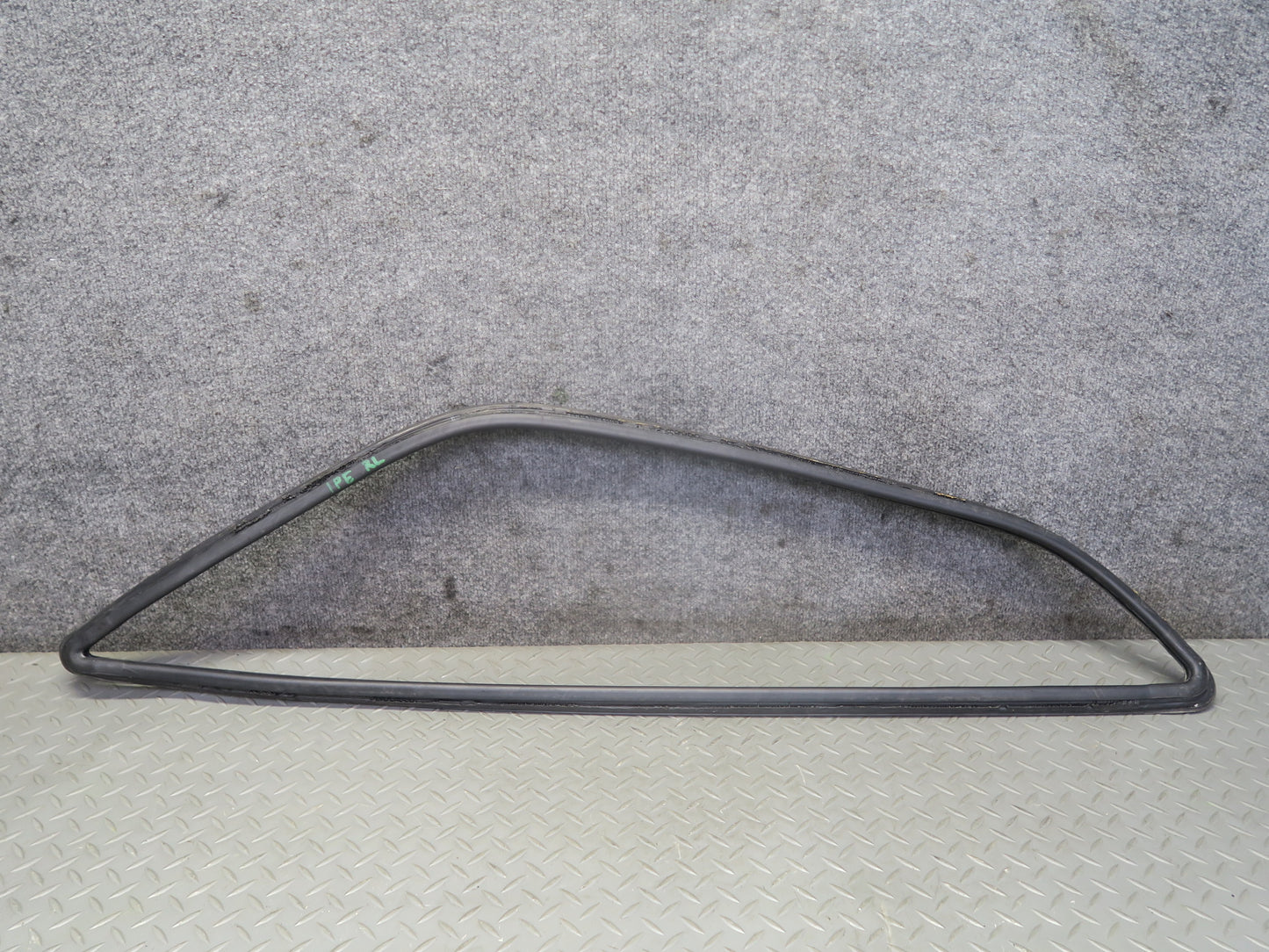1984-1991 Porsche 928 Rear Quarter Window Weatherstrip Surround Seal Trim Set