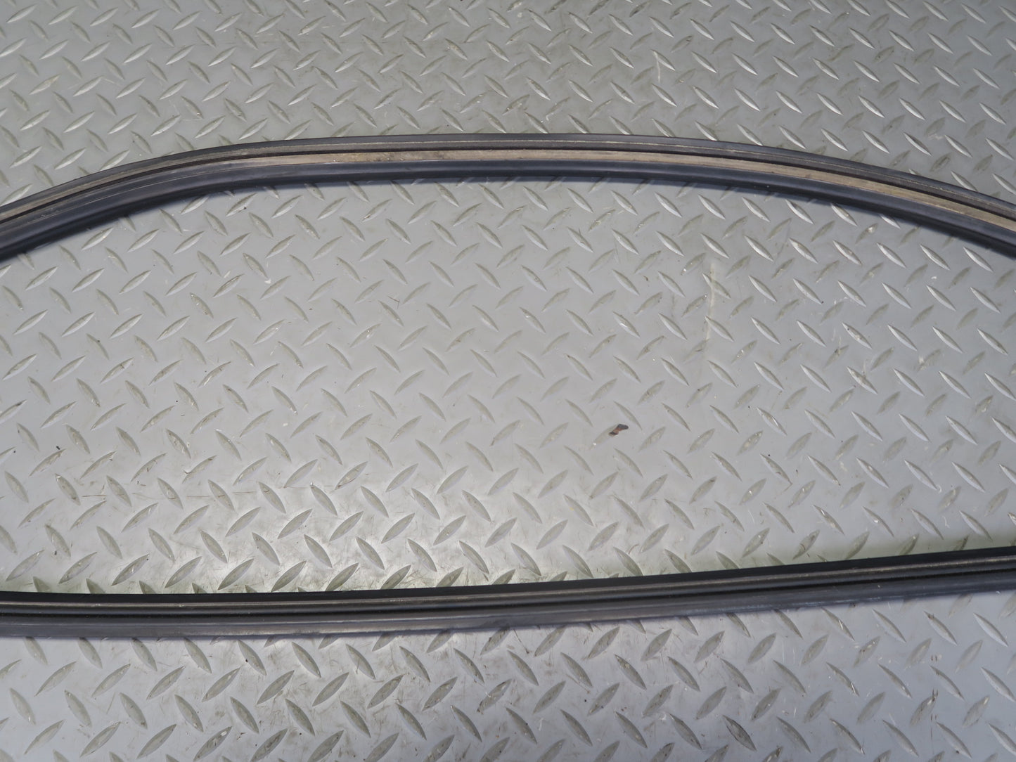 1984-1991 Porsche 928 Rear Quarter Window Weatherstrip Surround Seal Trim Set