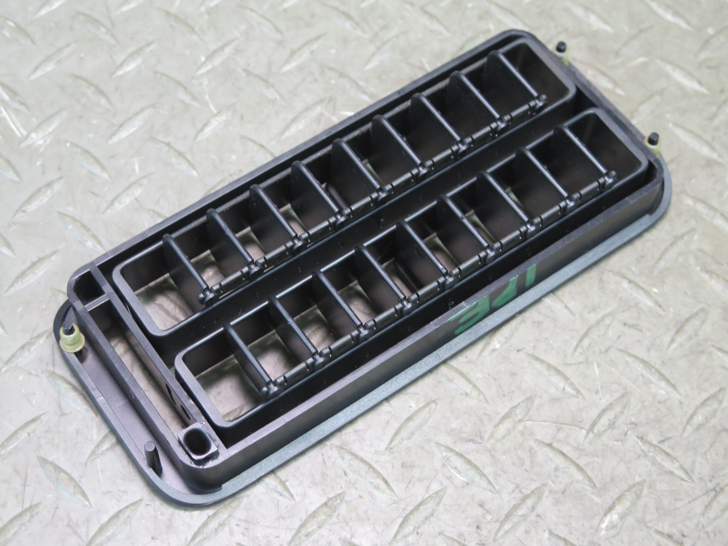 1984-1991 Porsche 928 S4 Front Center Console Dash Air Vent Grille
