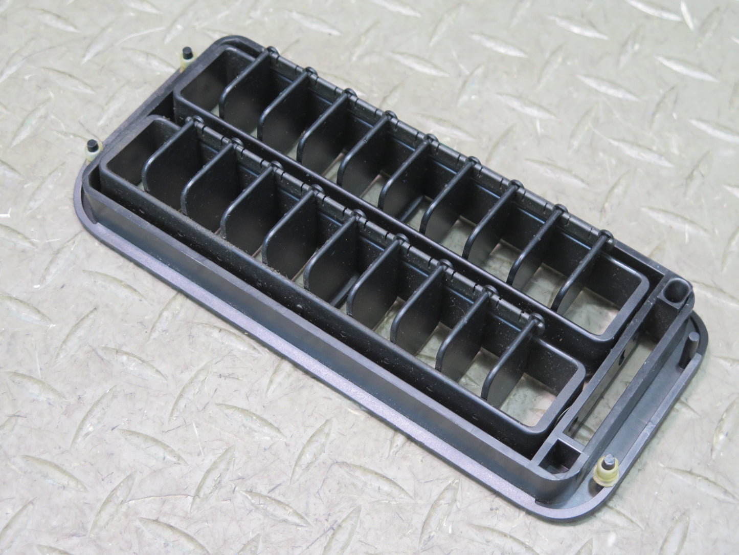 1984-1991 Porsche 928 S4 Front Center Console Dash Air Vent Grille