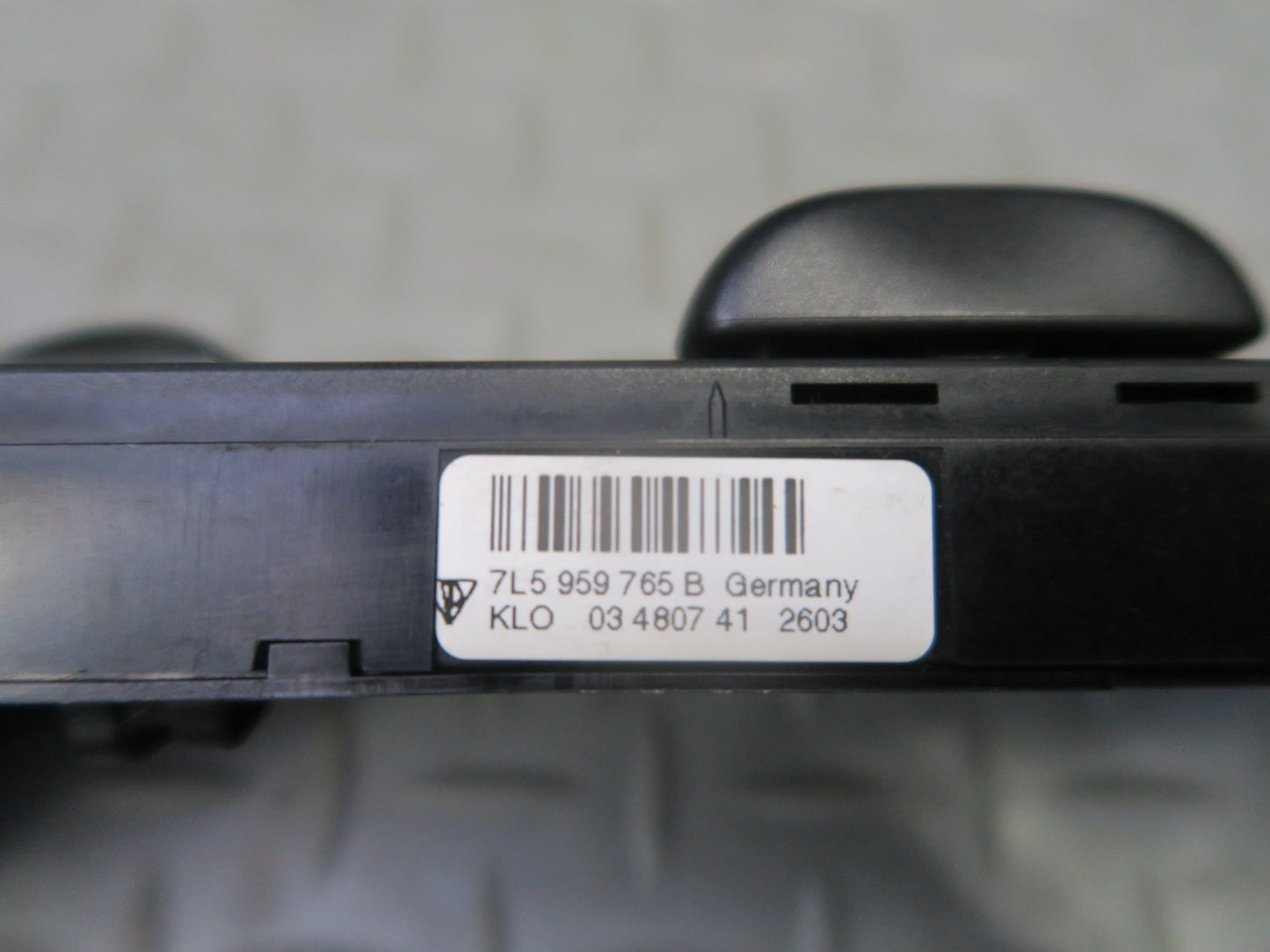 2003-2010 Porsche Cayenne 955 Front Left & Right Seat Adjust Control Switch Set
