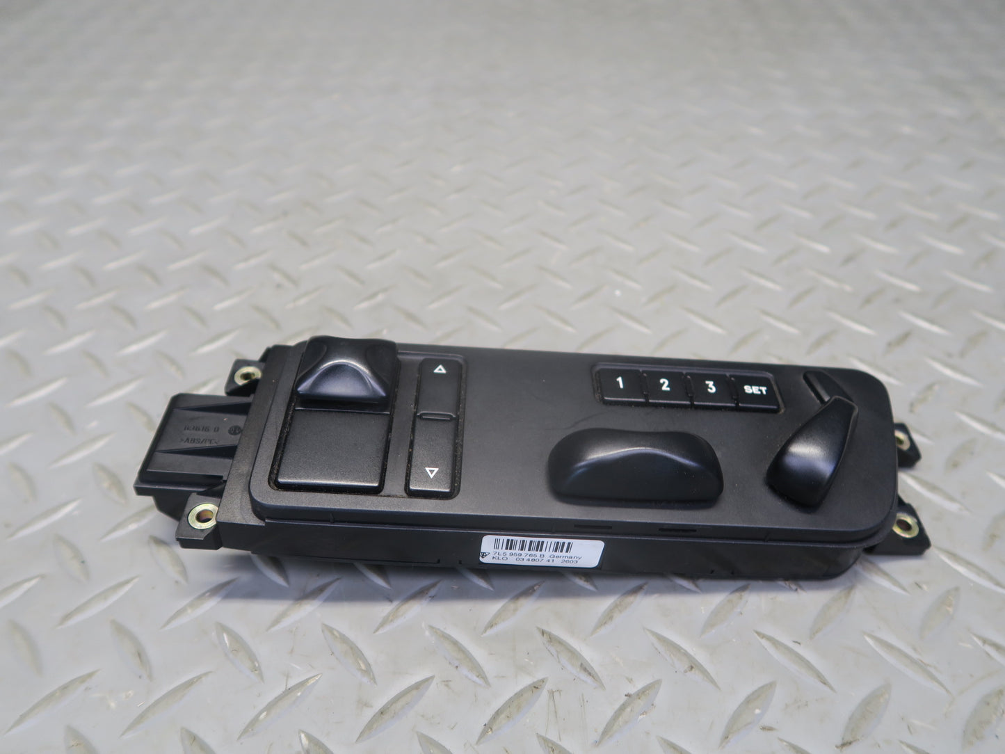 2003-2010 Porsche Cayenne 955 Front Left & Right Seat Adjust Control Switch Set
