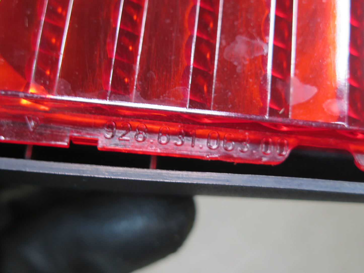 1984-1991 Porsche 928 Rear Third Brake Light Lamp 92863106300