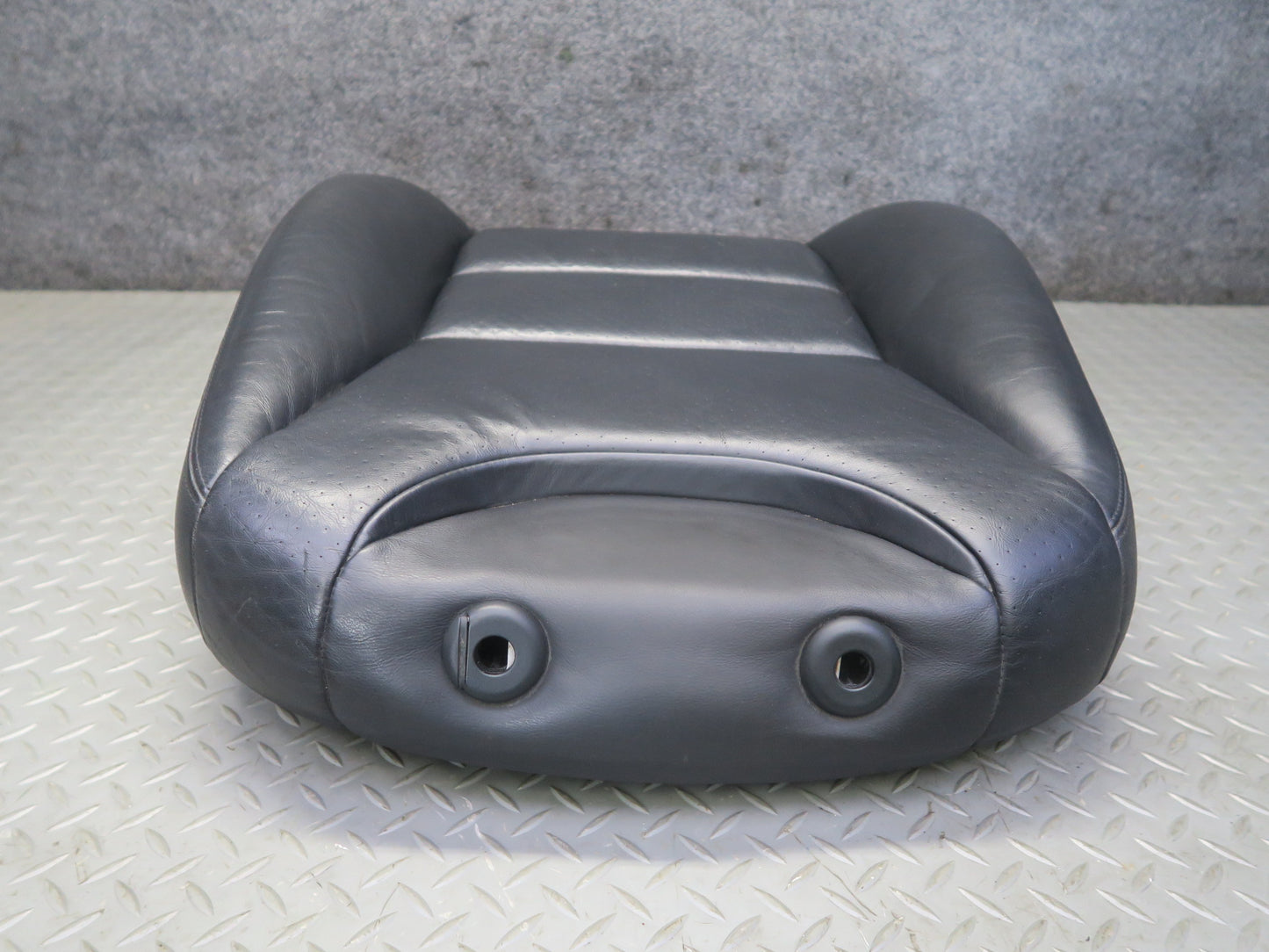 2003-2006 Porsche Cayenne 955 Front Right Seat Backrest Upper Leather Cushion