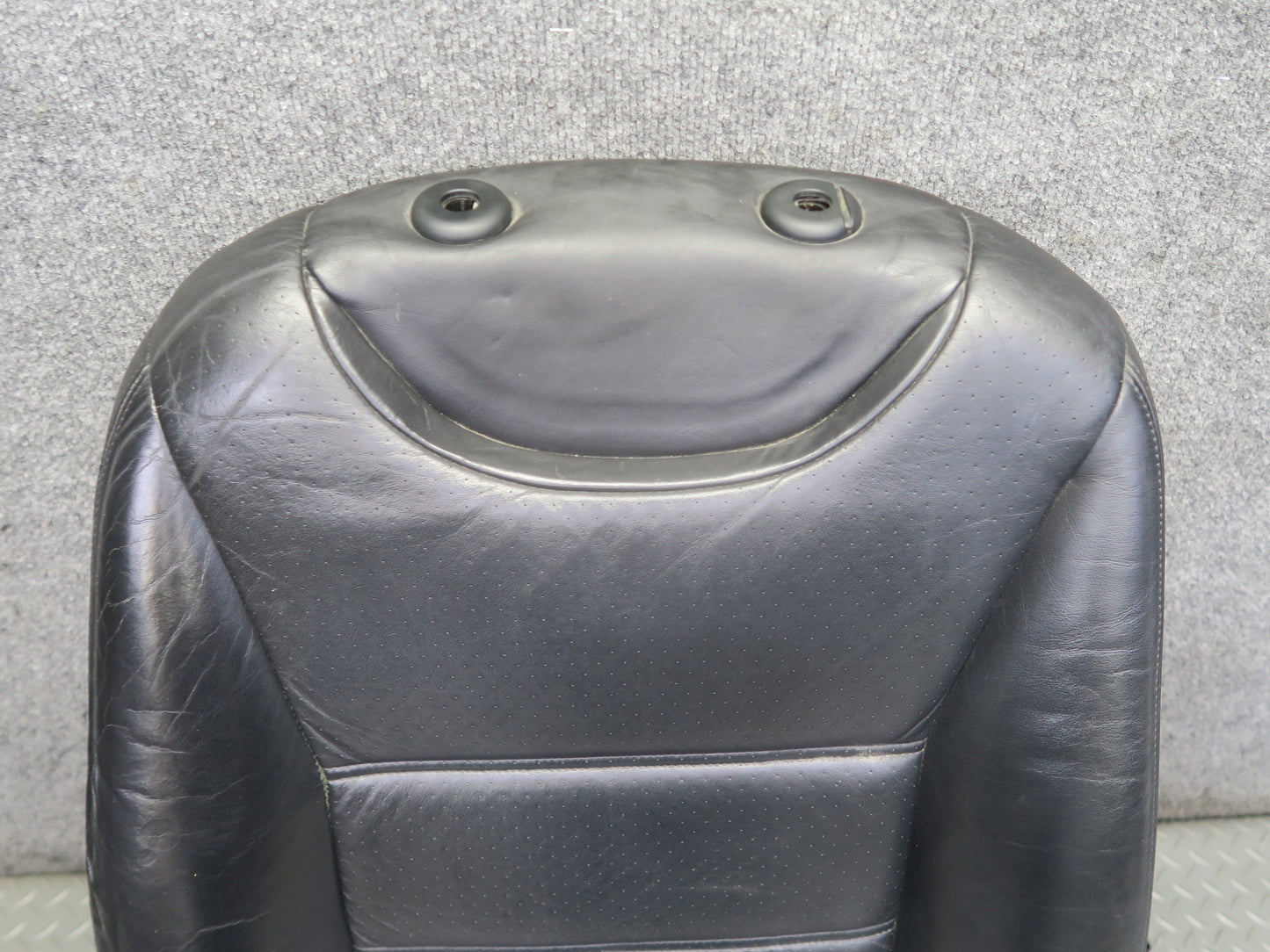2003-2006 Porsche Cayenne 955 Front Left Seat Backrest Upper Leather Cushion