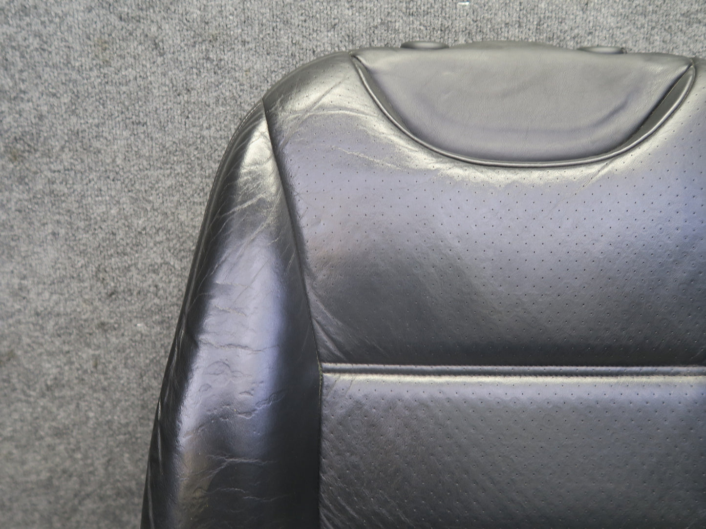 2003-2006 Porsche Cayenne 955 Front Left Seat Backrest Upper Leather Cushion