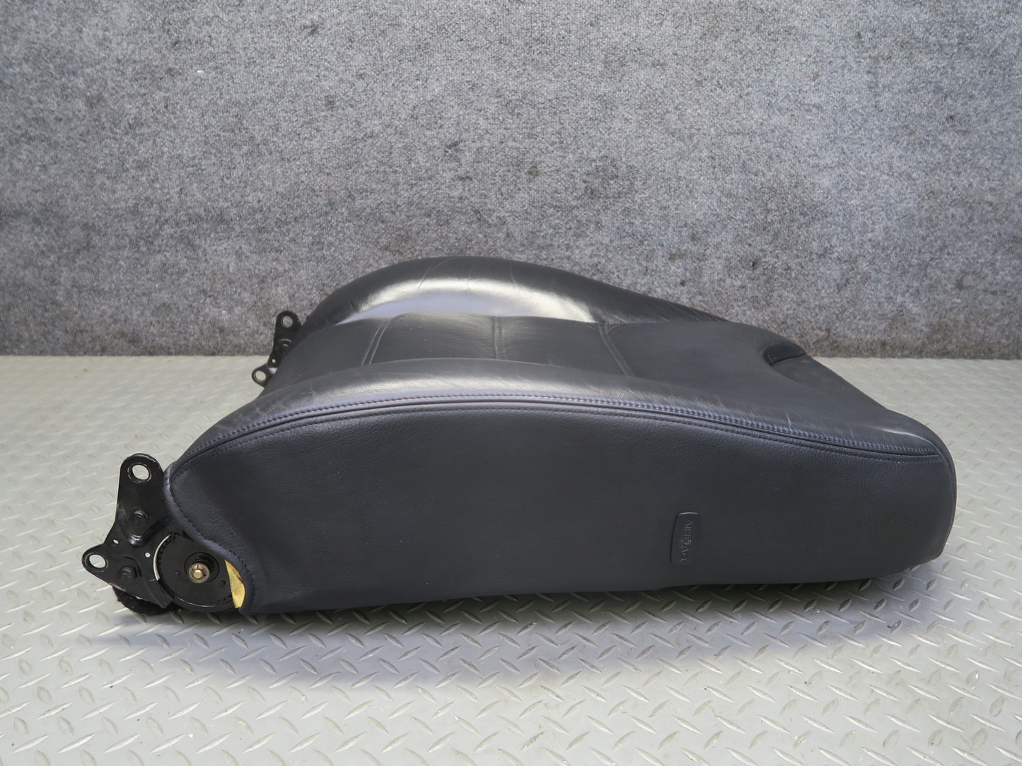 2003-2006 Porsche Cayenne 955 Front Left Seat Backrest Upper Leather Cushion