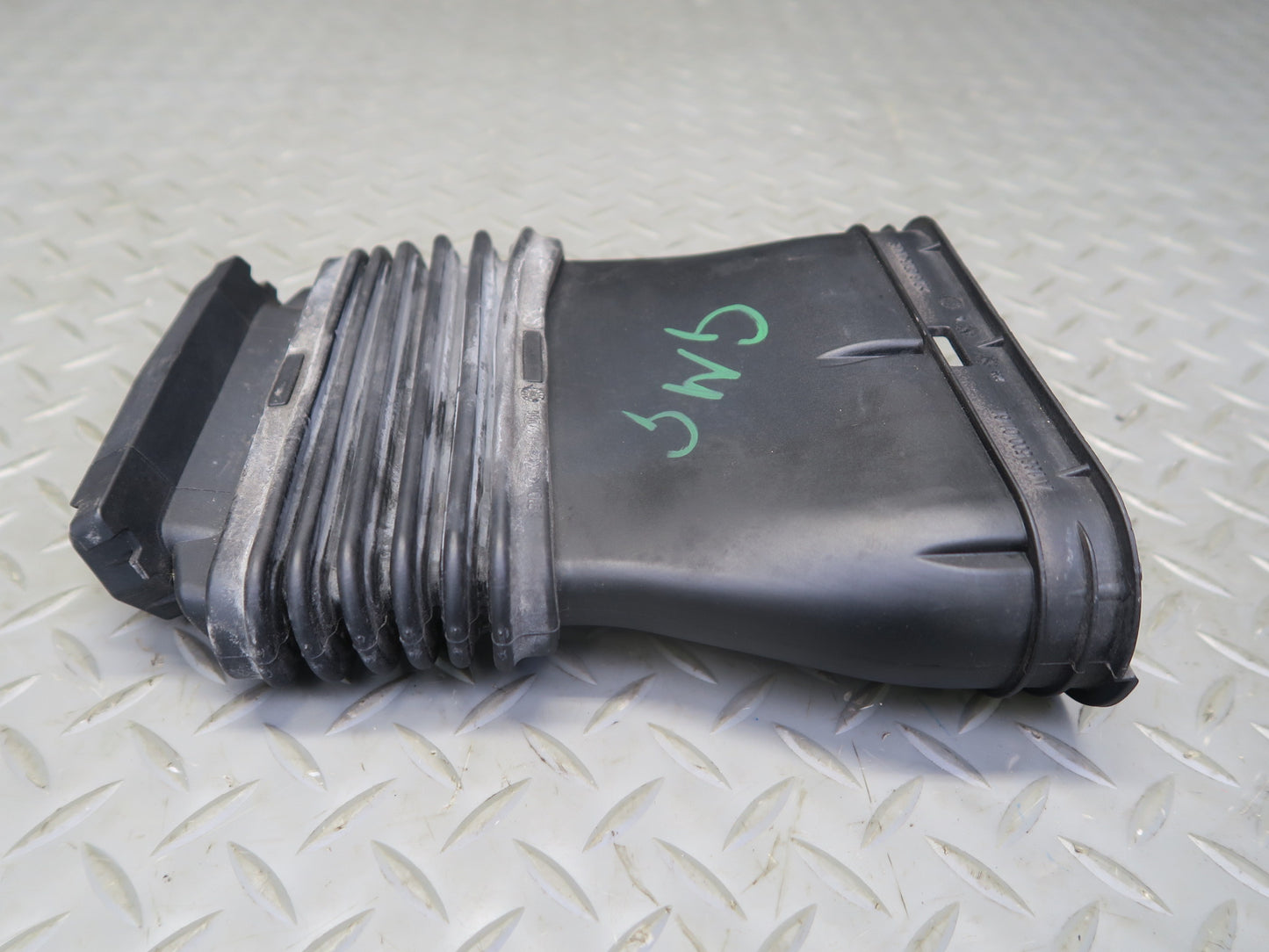 2017-2019 Mercedes X166 GLS450 3.0L M276 Air Cleaner Intake Duct Tube Hose