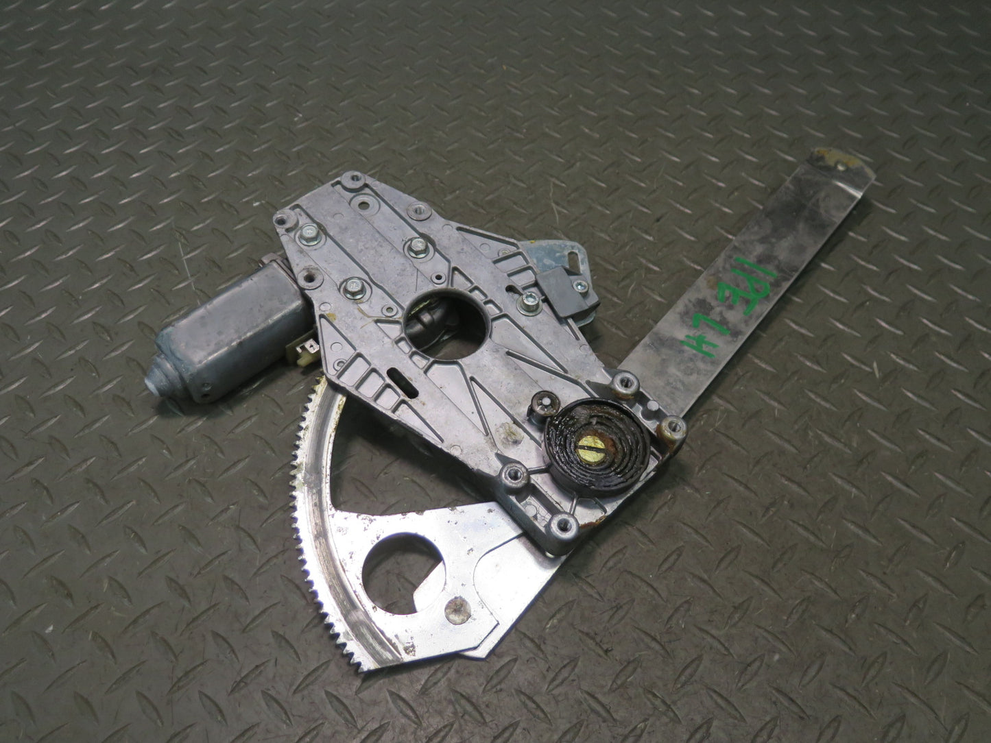 1984-1991 Porsche 928 Left Door Window Regulator w Motor