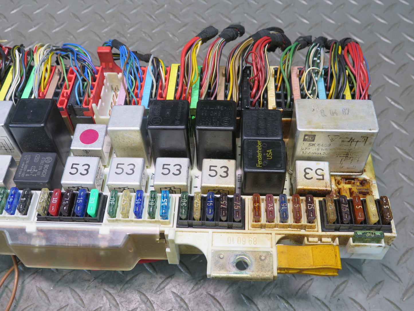 1987-1988 Porsche 928 Fuse Relay Box Module 92861010514