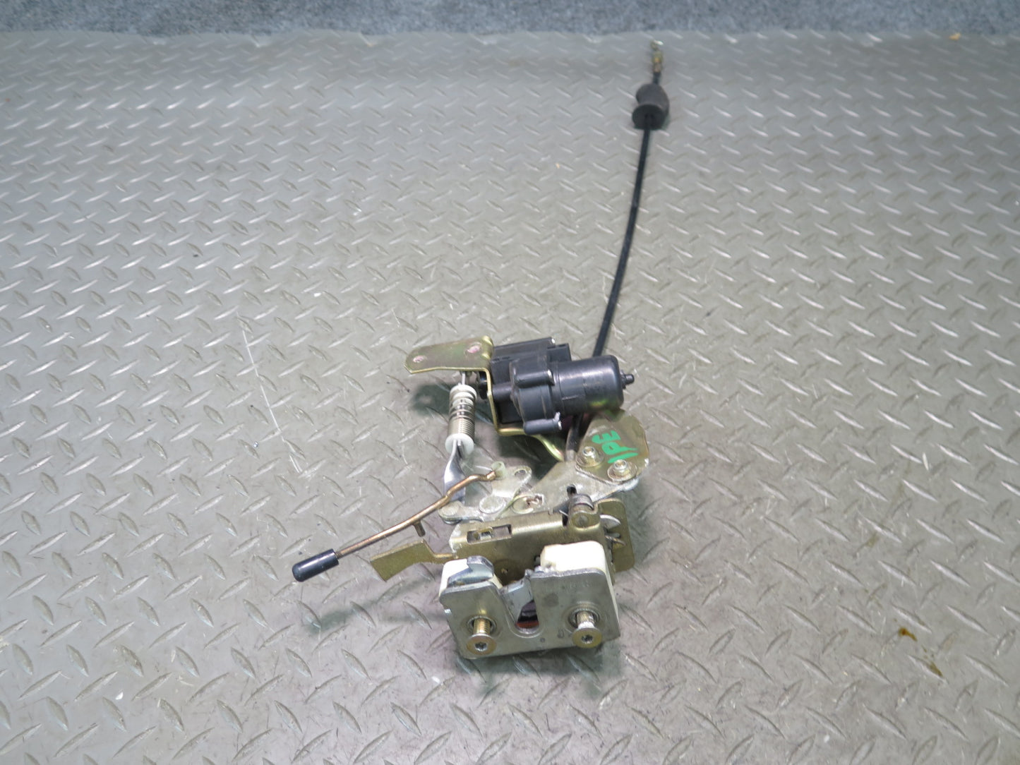 1984-1991 Porsche 928 Left Door Lock Latch Actuator 92853715303