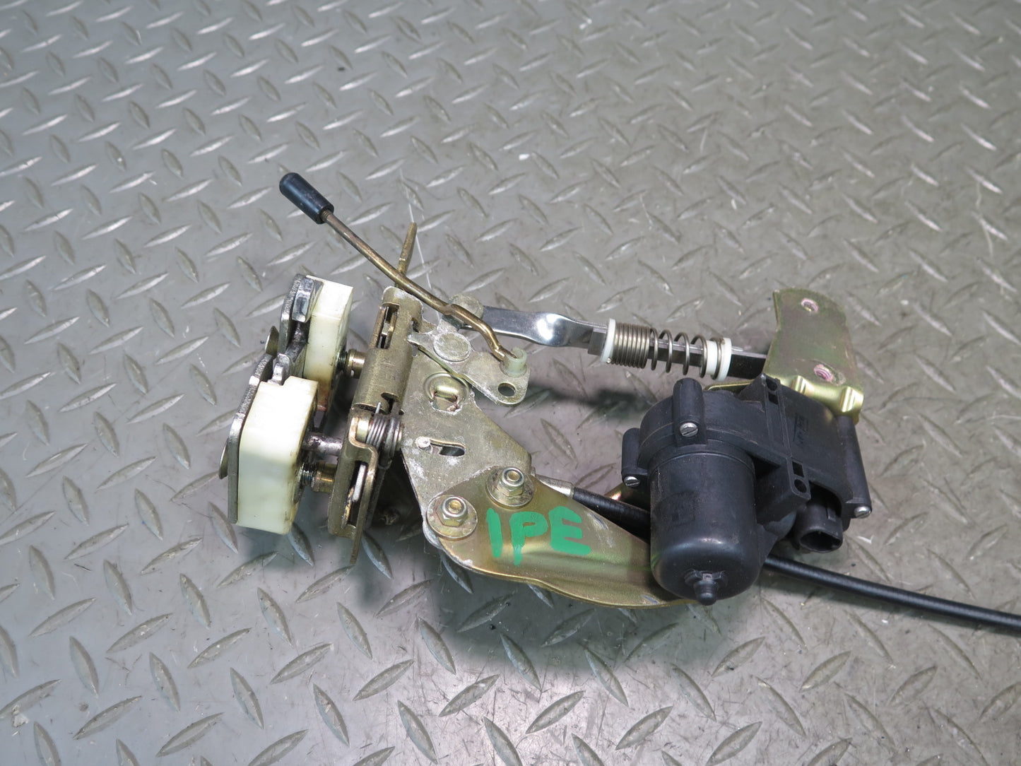 1984-1991 Porsche 928 Left Door Lock Latch Actuator 92853715303