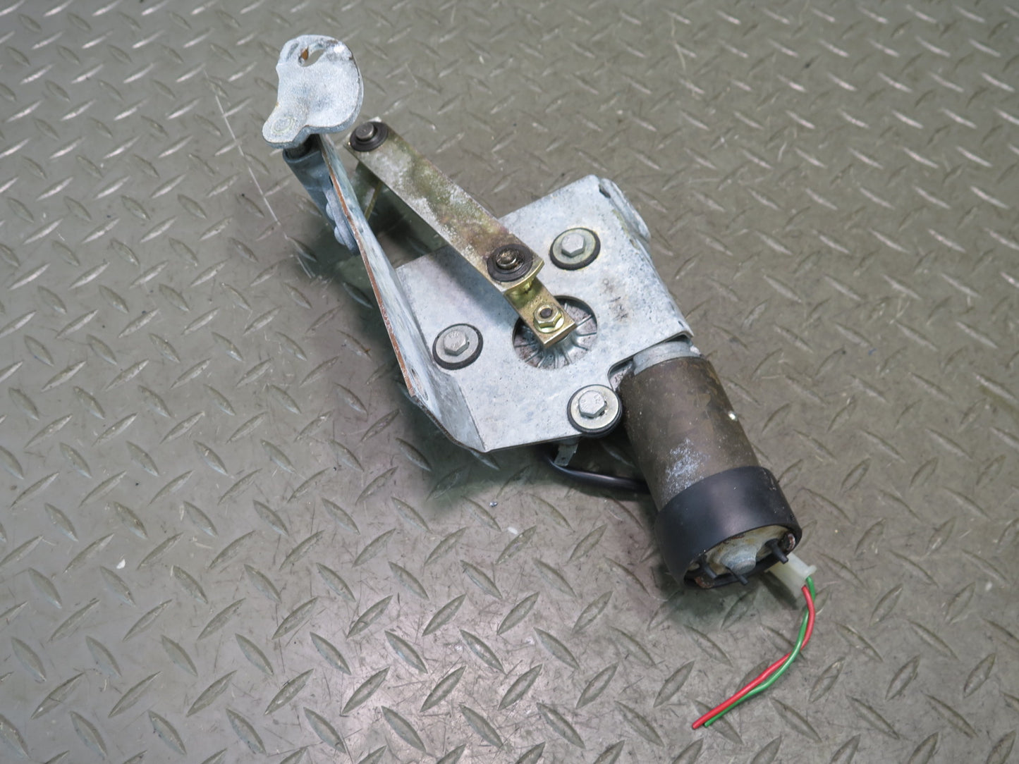 1984-1991 Porsche 928 Rear Trunk Tailgate Hatch Wiper Motor 92862840302