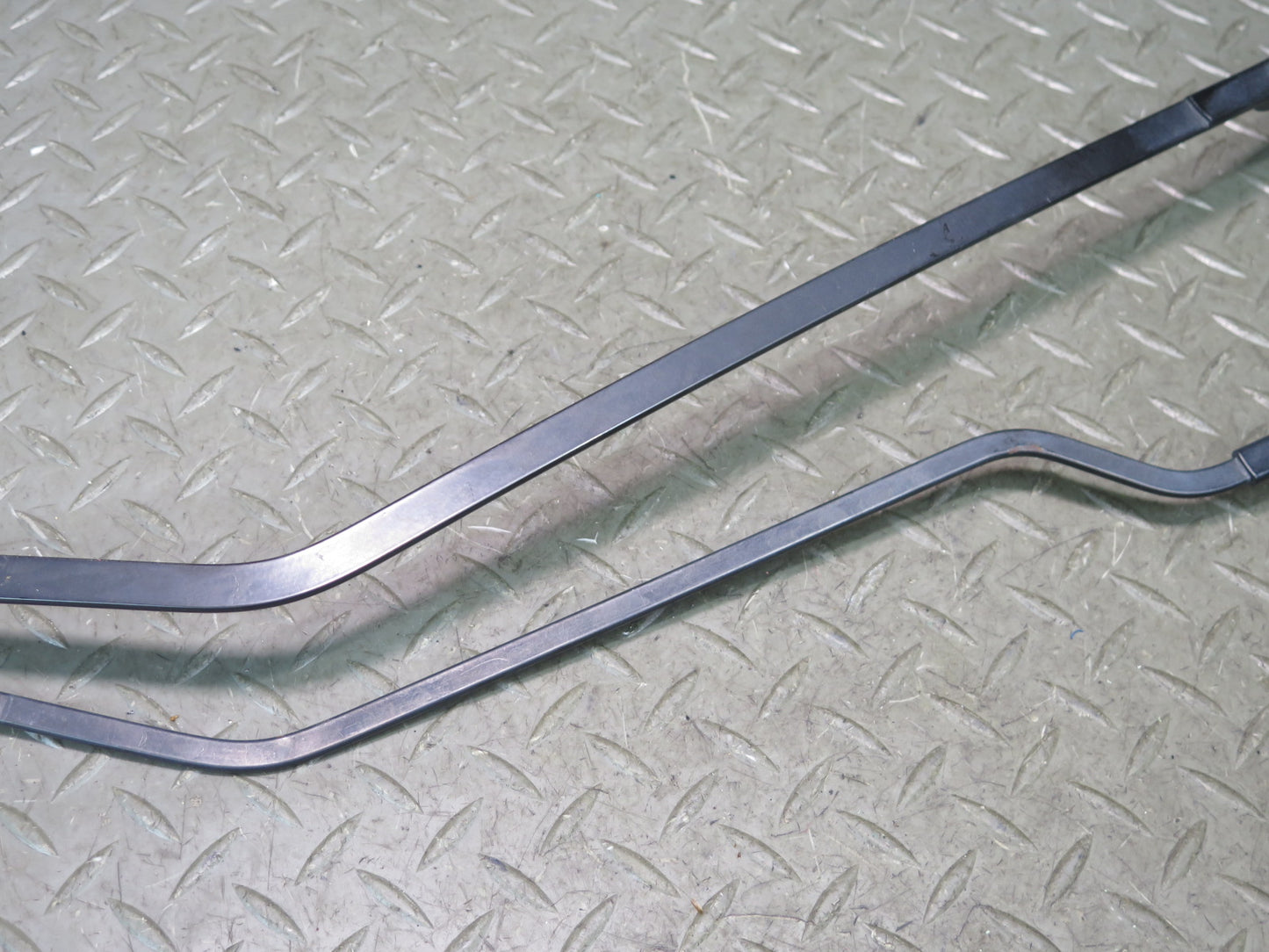 1983-1989 Porsche 928 Rear Hatch Trunk Lid Tailgate Wiper Arm
