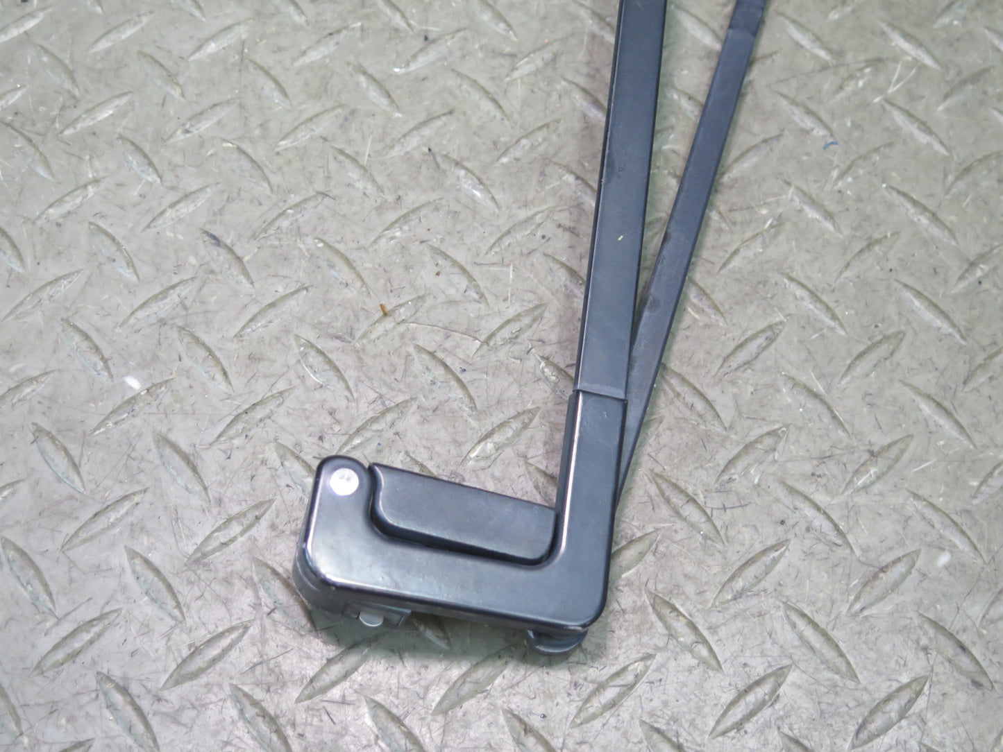 1983-1989 Porsche 928 Rear Hatch Trunk Lid Tailgate Wiper Arm