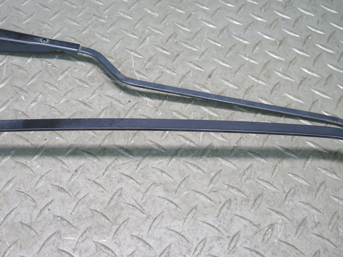 1983-1989 Porsche 928 Rear Hatch Trunk Lid Tailgate Wiper Arm