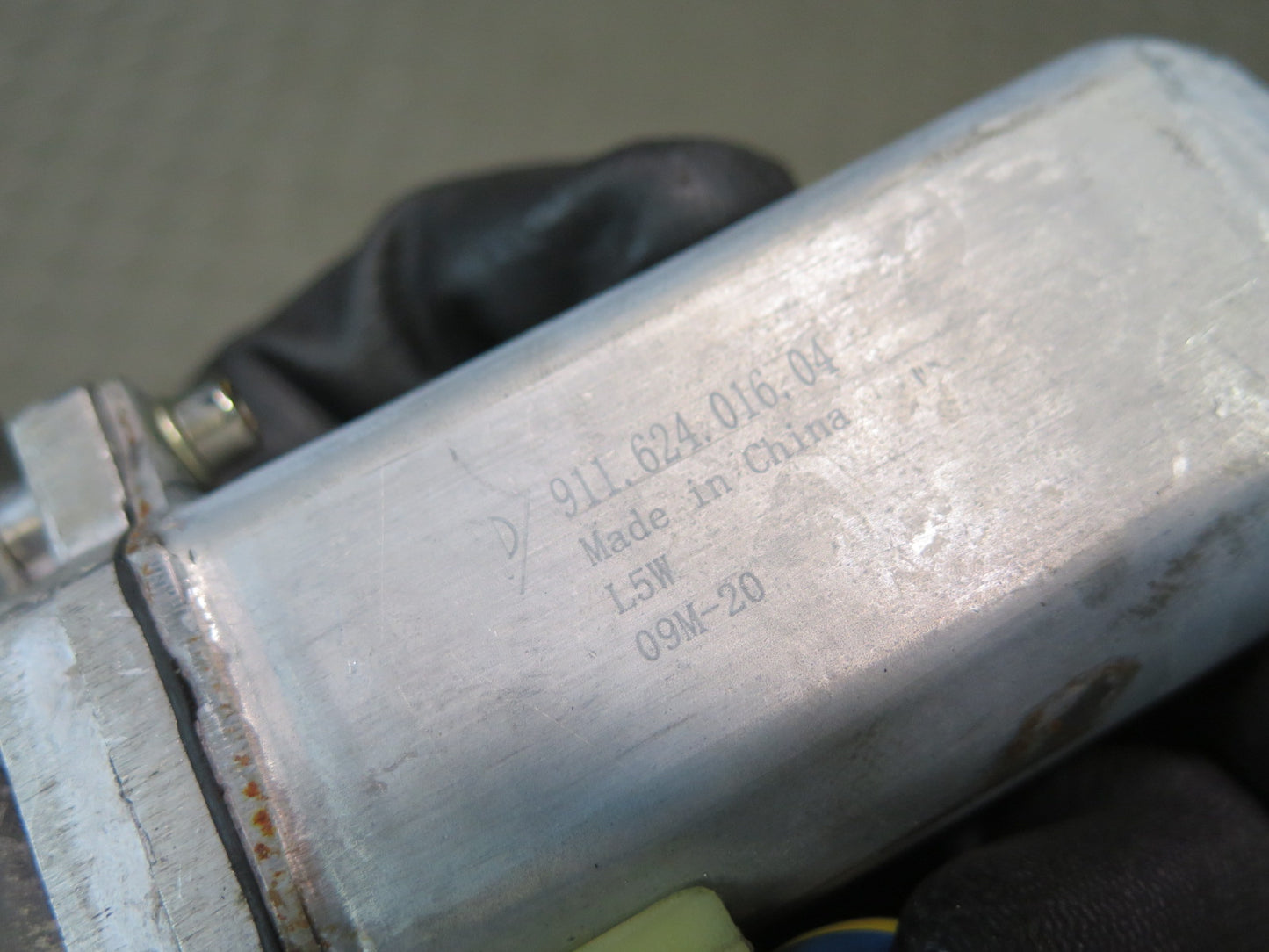 1984-1991 Porsche 928 Sunroof Motor Drive Unit Set of 2