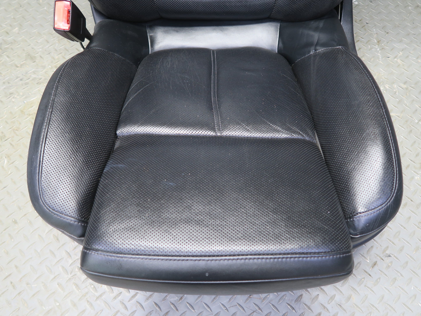 17-26 Porsche Macan GTS Front & Rear Heated Perforated Leather Seat Black Set