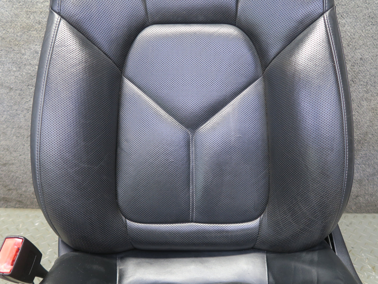 17-26 Porsche Macan GTS Front & Rear Heated Perforated Leather Seat Black Set