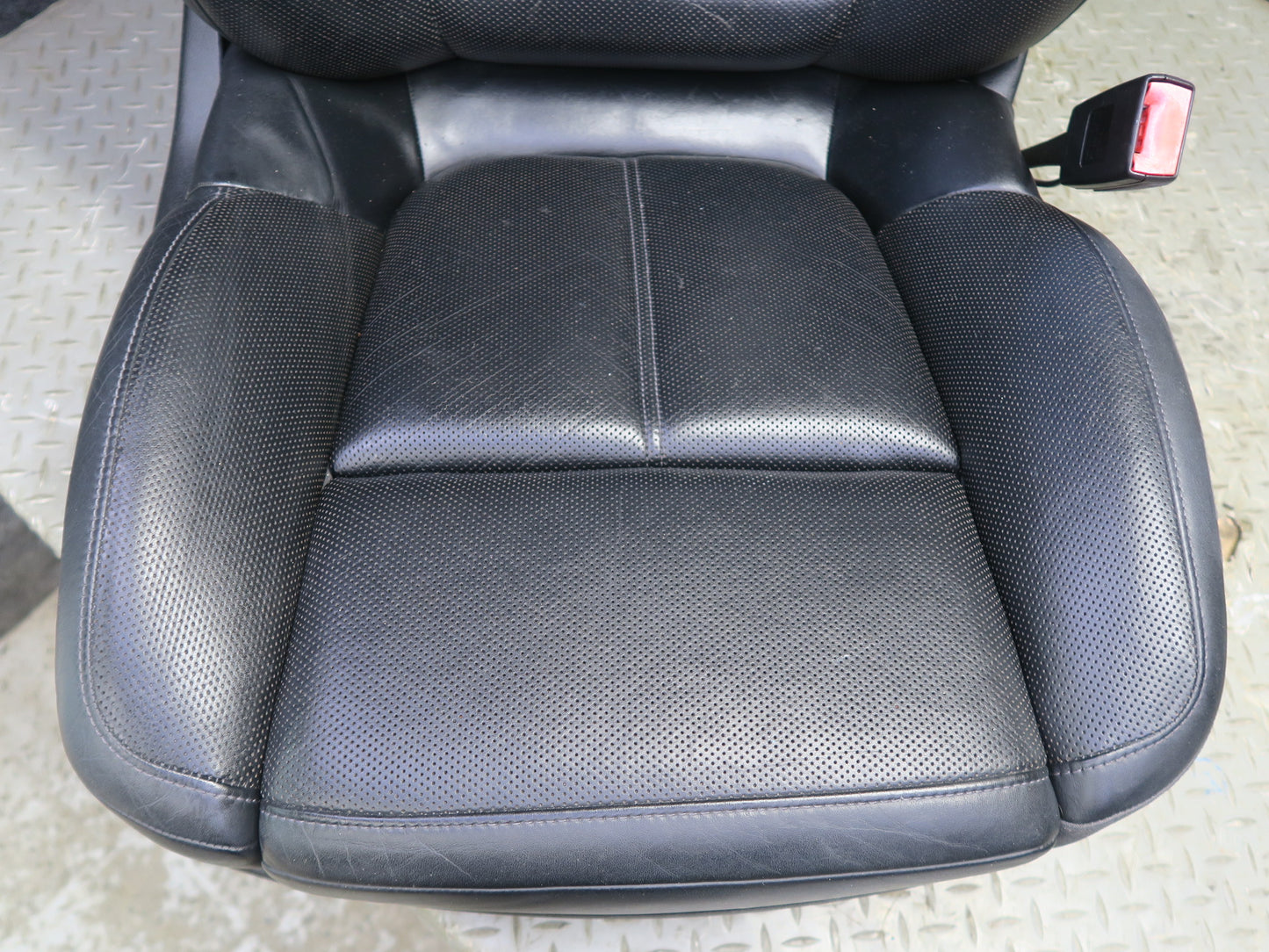 17-26 Porsche Macan GTS Front & Rear Heated Perforated Leather Seat Black Set